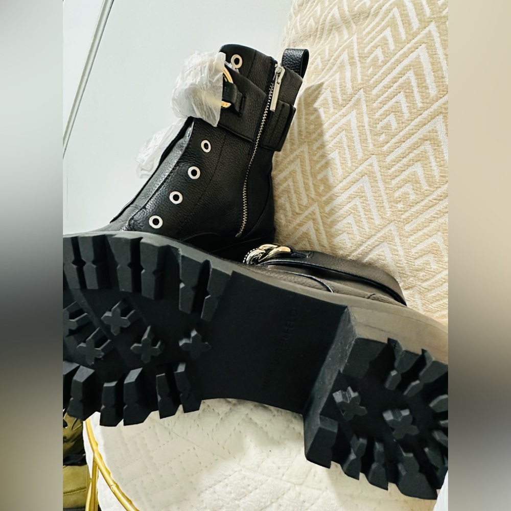 Woman boots